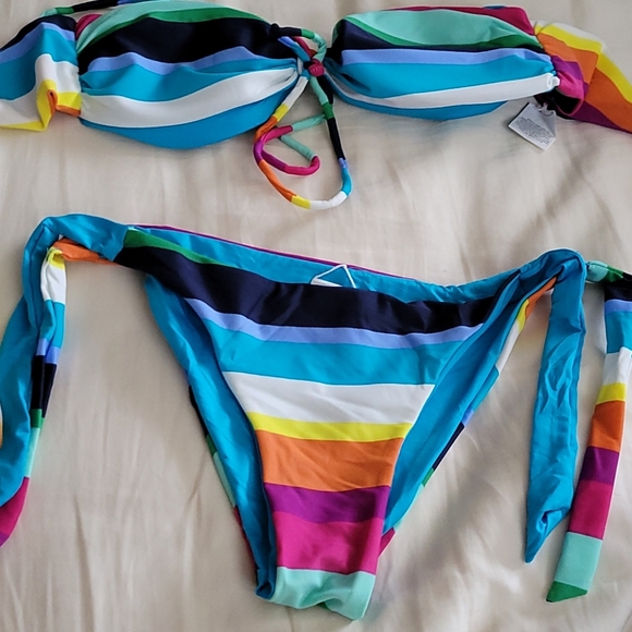 BEACH JOY 2-PC BIKINI 👙😍 SET SIZE M - Picture 7 of 16
